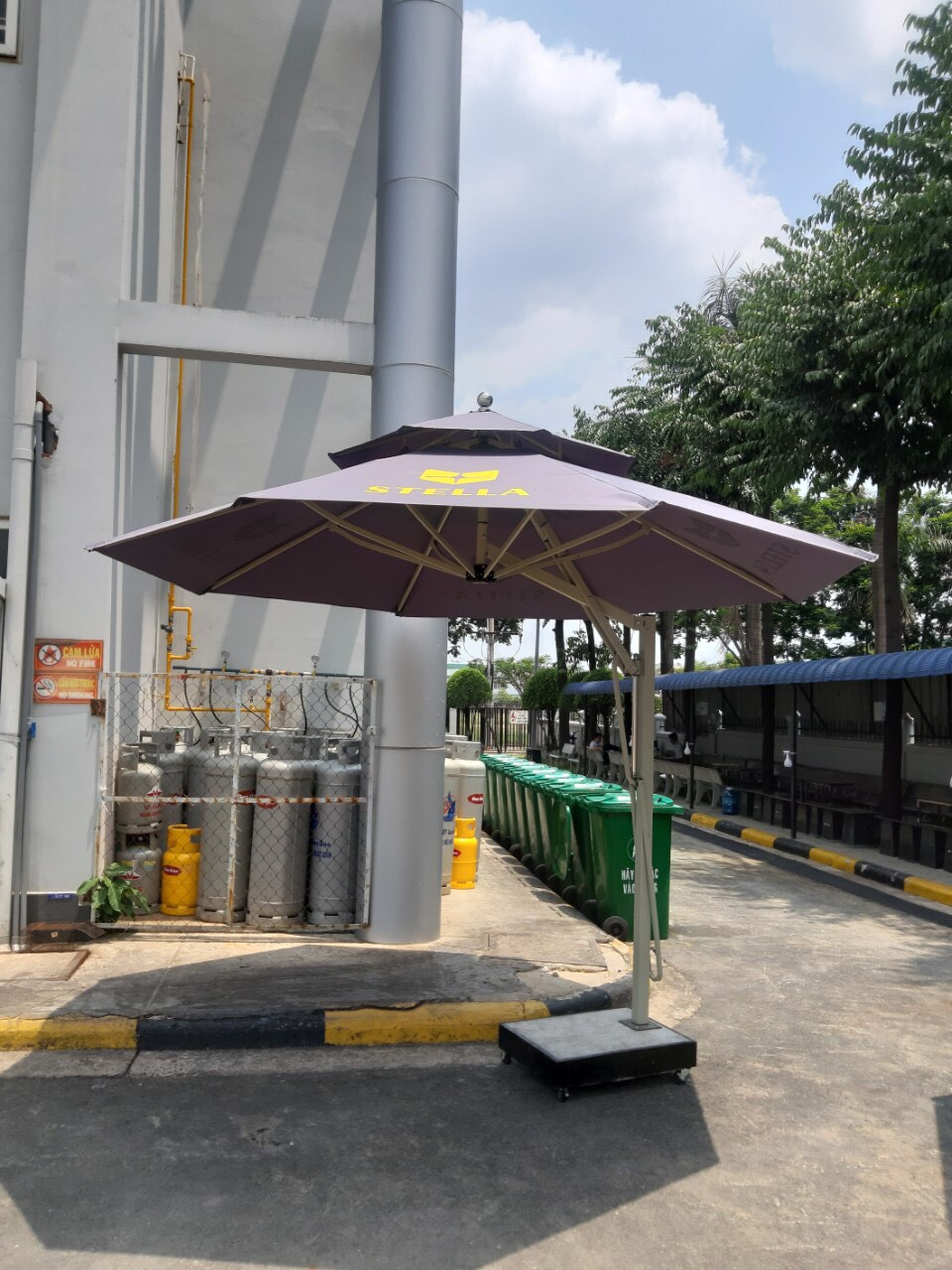 Dù che nắng quận 2